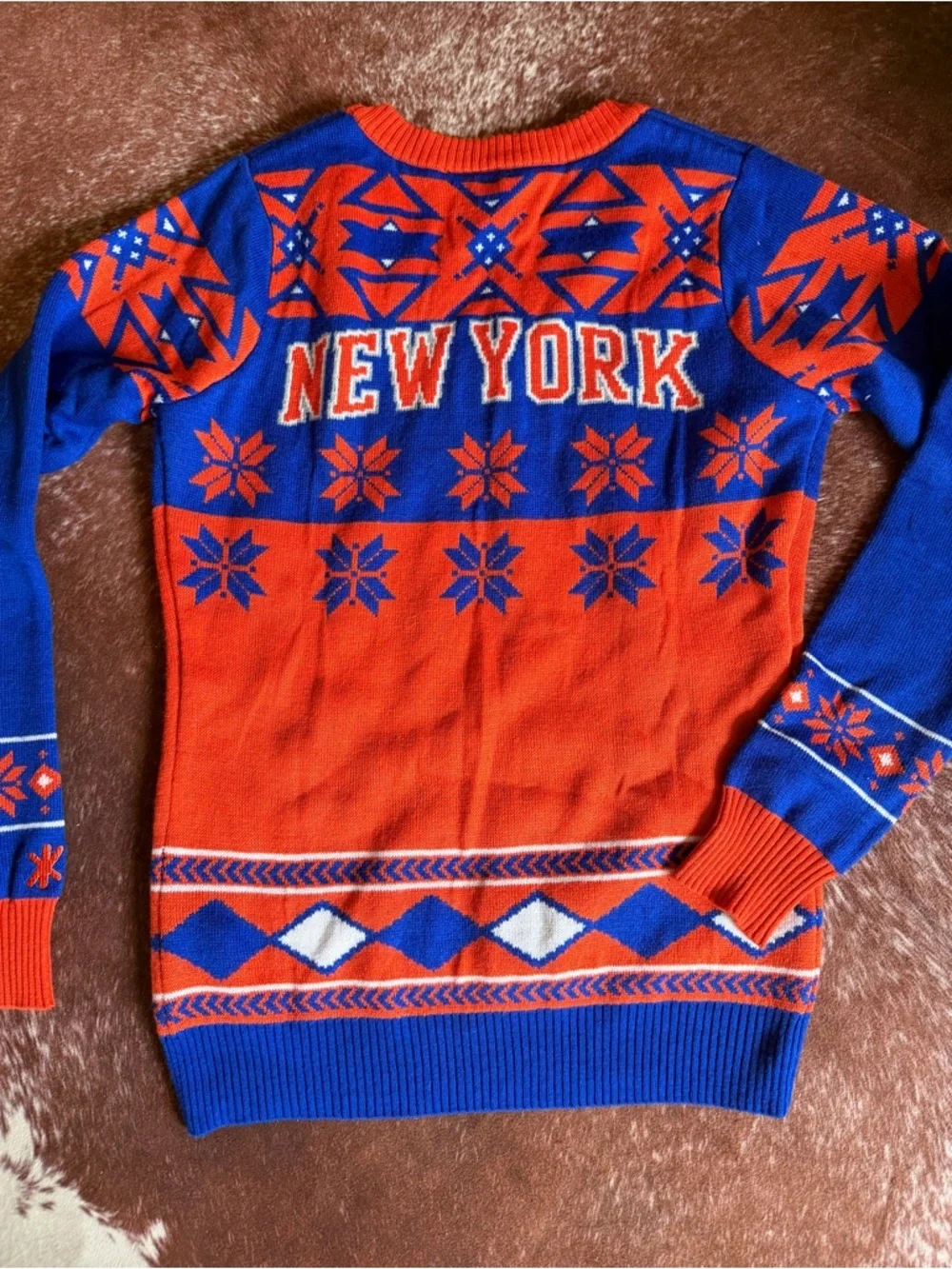NY KNICKS Ugly Sweater size Small - Picture 2 of 2